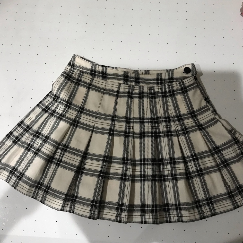 Tilly’s Cream/Black Plaid Mini Skirt